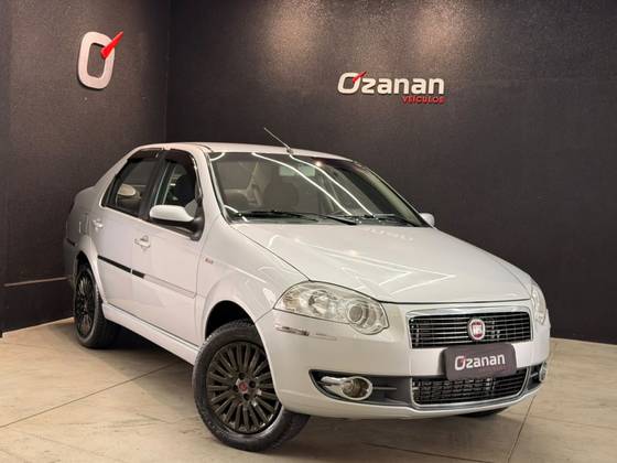 FIAT SIENA 1.6 MPI ESSENCE 16V FLEX 4P MANUAL FIAT SIENA 1.6 MPI ESSENCE 16V FLEX 4P MANUAL